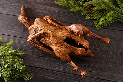 Превью Гусь копченый дикий