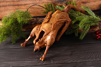 Превью Гусь копченый дикий