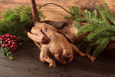 Превью Гусь копченый дикий