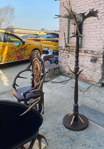 Вешалка напольная из рога оленя Фото Вешалка напольная из рога оленя